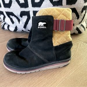 Sorel boots size 9.5